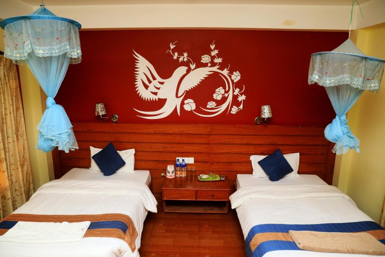 Chitwan Forest Resort , Chitwan National Park Sauraha Dış mekan fotoğraf