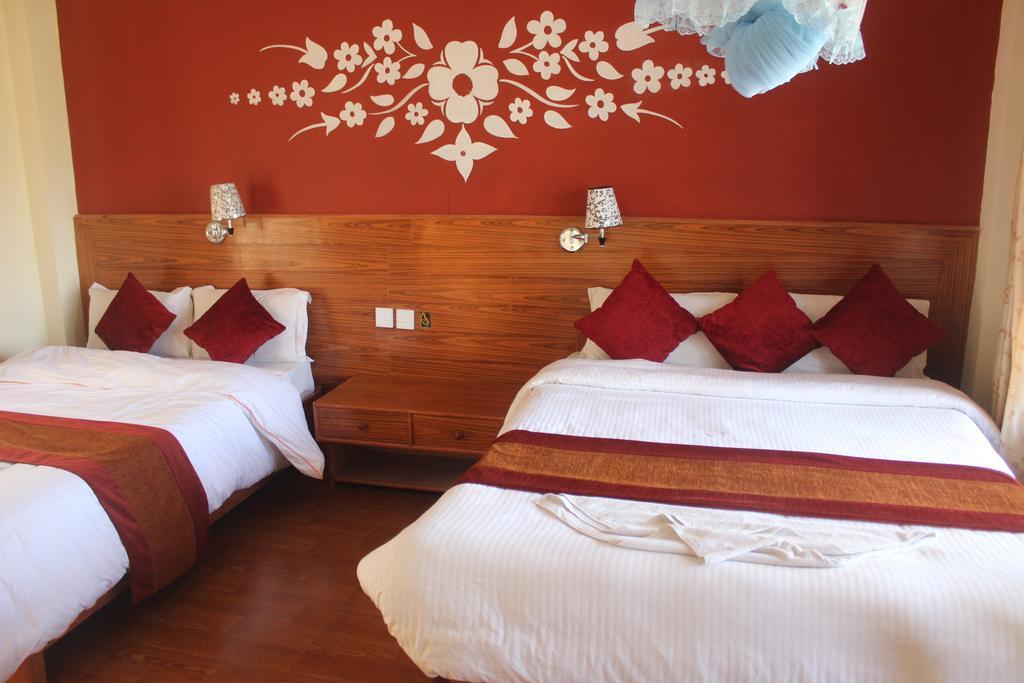 Chitwan Forest Resort , Chitwan National Park Sauraha Dış mekan fotoğraf