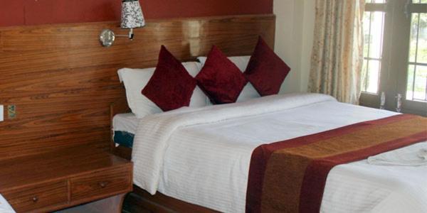 Chitwan Forest Resort , Chitwan National Park Sauraha Dış mekan fotoğraf