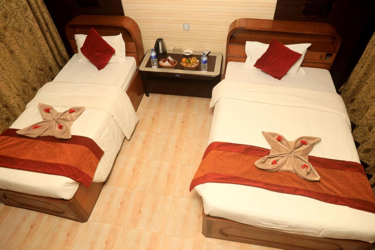 Chitwan Forest Resort , Chitwan National Park Sauraha Dış mekan fotoğraf